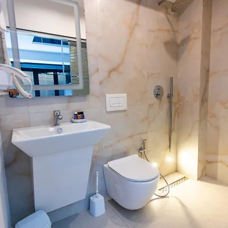 Hotel Modern By The Bubbles